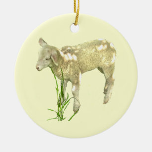 Cute Baby lamm som äter gräs på Gult Julgransprydnad Keramik