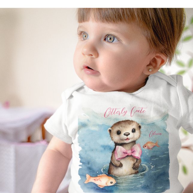 Cute Baby Otter Girl T Shirt (Skapare uppladdad)