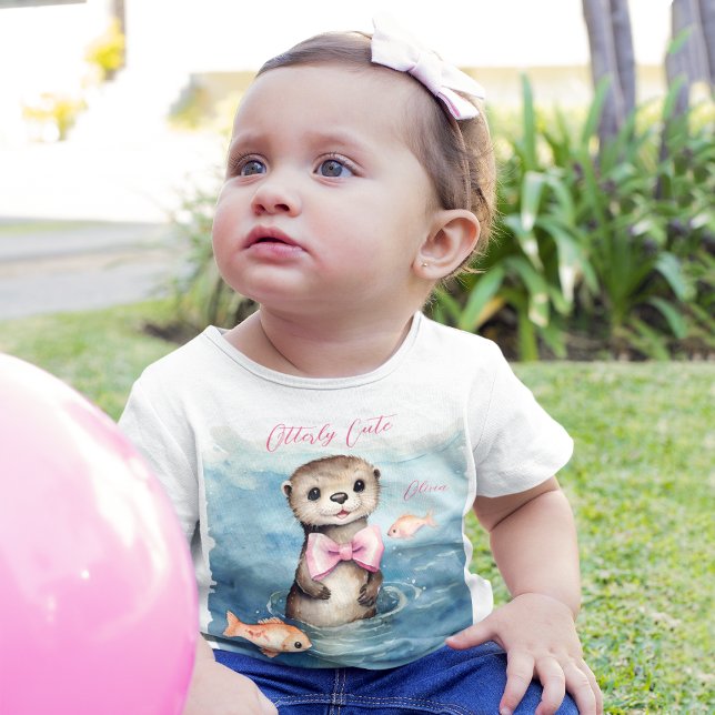 Cute Baby Otter Girl T Shirt (Skapare uppladdad)