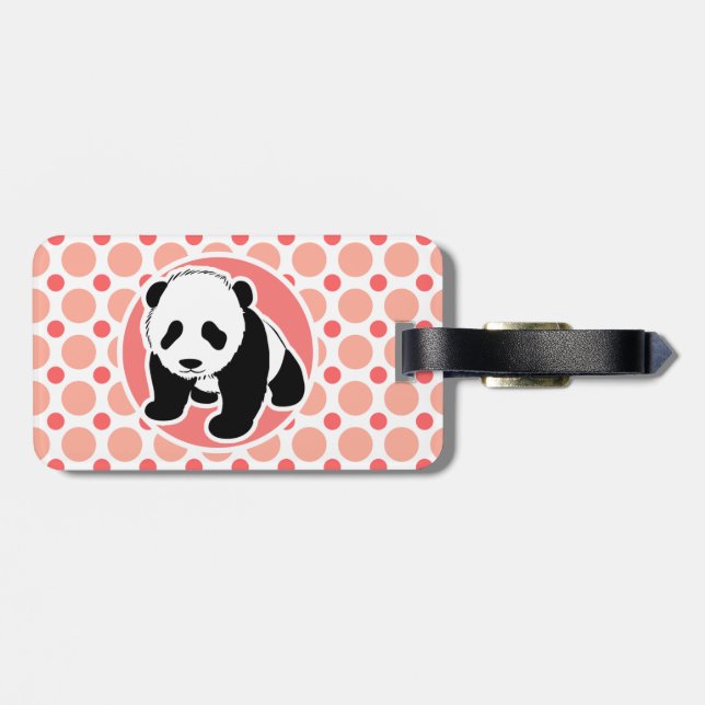 Cute Baby Panda; Rosa & Coral Polka dots Bagagebricka (Baksida Vågrät)