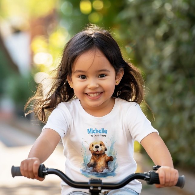 Cute Baby Sea Otter i Vatten Stänk Personlig T Shirt (Skapare uppladdad)
