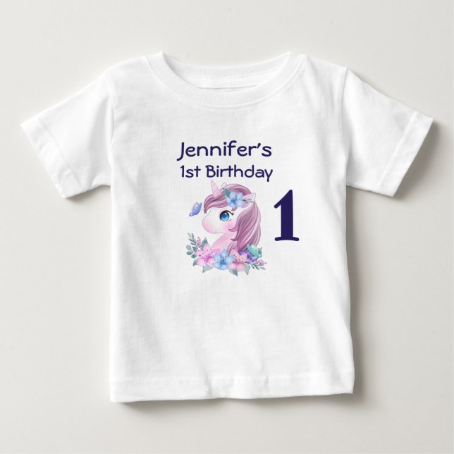 Cute Baby Unicorn med Big Ögon Birday T Shirt (Framsida)