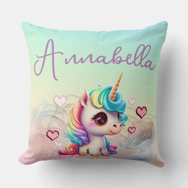 Cute Baby Unicorn och Hearts on Rainbow Kudde (Framsida)