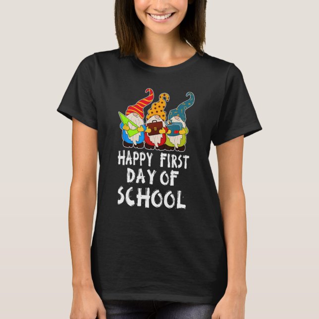 Cute Back to School Teacher Gnome Happy First Day  T Shirt (Framsida)