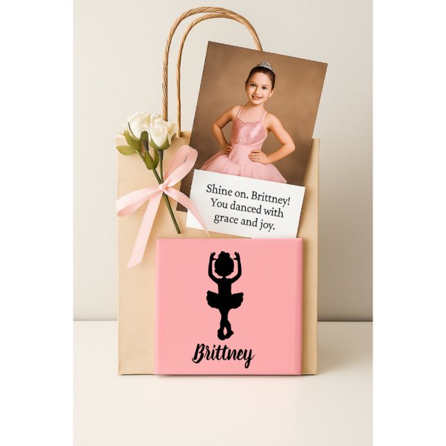 Cute Ballerina Magnet (Skapare uppladdad)