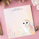 Cute Barn Uggla Pastel Feathers Personlig Namn Anteckningsblock<br><div class="desc">Lägg till en aning varsam visdom i dina anteckningar med anteckningsblocket personlig. En charmerande illustration av en lada uggla, med mjuka fjädrar av pastelltyp i färgaden, sittpinnar i nedre högerna. Ljus- och mejeriutformningen skapar en fredlig och vismisk känsla. Anpassa det här anteckningsblocket med egen text. Perfekt för uggla älskare, naturentusiaster...</div>