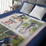 Cute Baseball Fläkt Personlig Sports Fleecefilt<br><div class="desc">Visa ditt barnbarn hur stolt du är över deras passion för baseboll med den här söta personligens sportfilt. Den har en unik fotokollage av sina favoritstunder från basebolldiamanten och deras namn och jersey-nummer med namn i sitt team. Det är det perfekt sättet att uppmuntra deras kärlek för idrotten och påminna...</div>