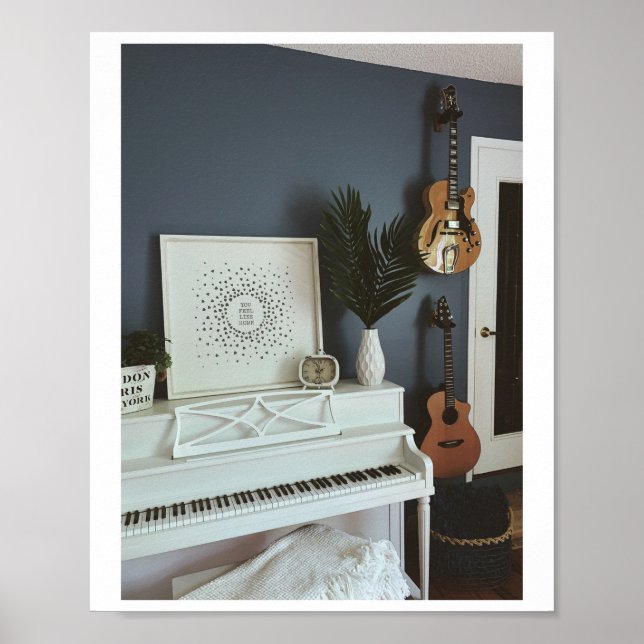 Cute Bass Guitar Poster (Framsidan)