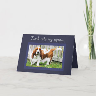 Cute Basset Hound på det fina födelsedagskortet me Kort