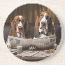 Cute basset hounds läser nyheterna underlägg
