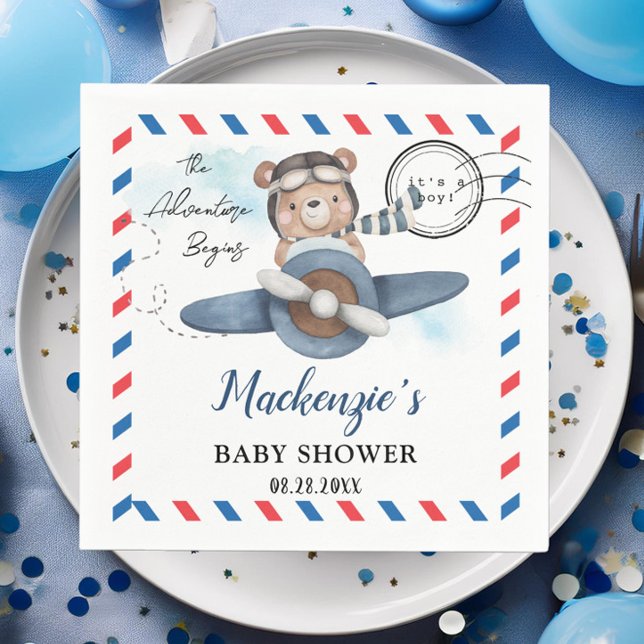 Cute Bear Flygplan Äventyr Begins Boy Shower Pappersservett (cute bear riding a blue plane postcard style postmark adventure begins baby shower birthday napkins)