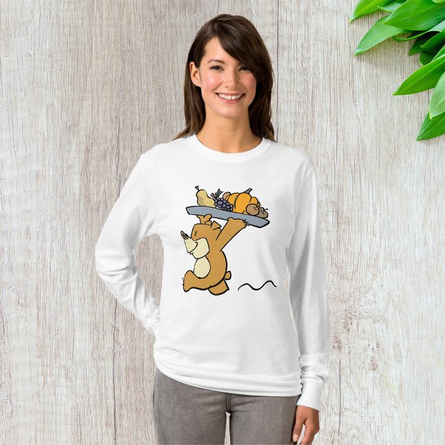 Cute Bear som bär en Festive Harvest Platter T Shirt (Skapare uppladdad)