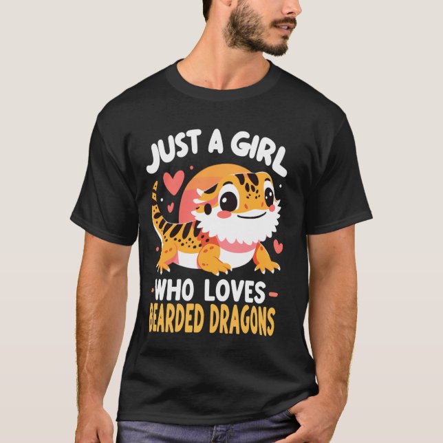 Cute Beared Dragon Girl T Shirt (Framsida)