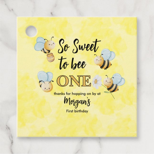 Cute Bee 1 Gult Black First Födelsedagsfest Gåvor Etiketter (Framsida)