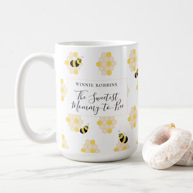 Cute Bee and Honeycomb Mamma till Bee Baby Shower Kaffemugg (Med munk)