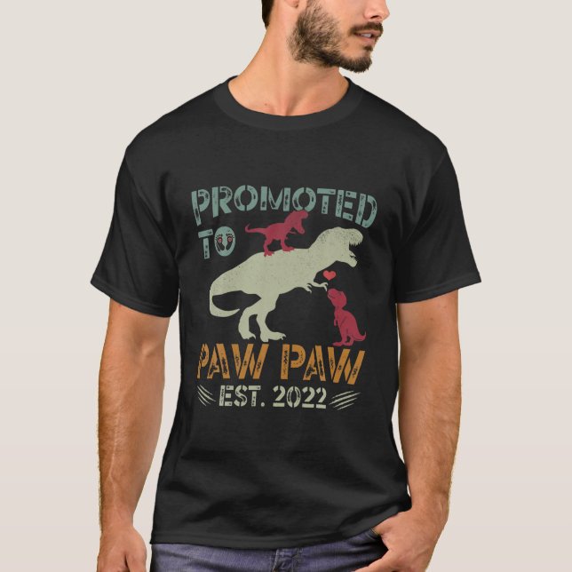 Cute befordrad till Tass Tass Est 2022 Dinosaur Fa T Shirt (Framsida)