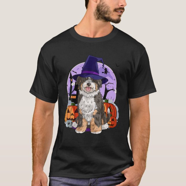 Cute Bernedoodle Halloween Witch Pumpkin T Shirt (Framsida)