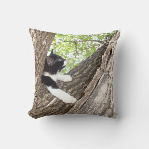 Cute Black and White Kitten Kudde