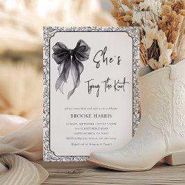 Cute Black Bow She's Tying The Knot Bridal Shower Inbjudningar