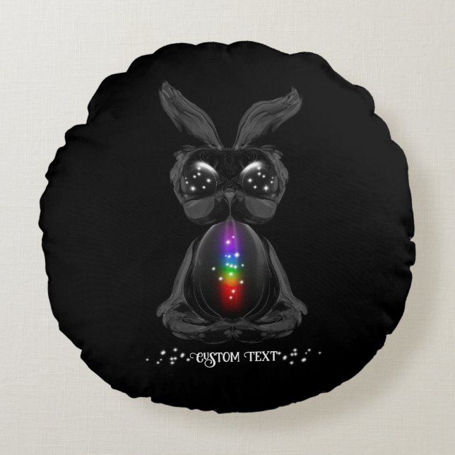 Cute Black Bunny med Chakra Rainbow Soul Rund Kudde (Framsidan)