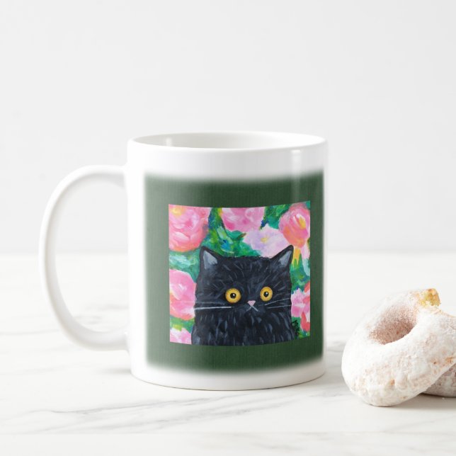 Cute Black Cat med färgade blommor och kattkonst Kaffemugg (Med munk)