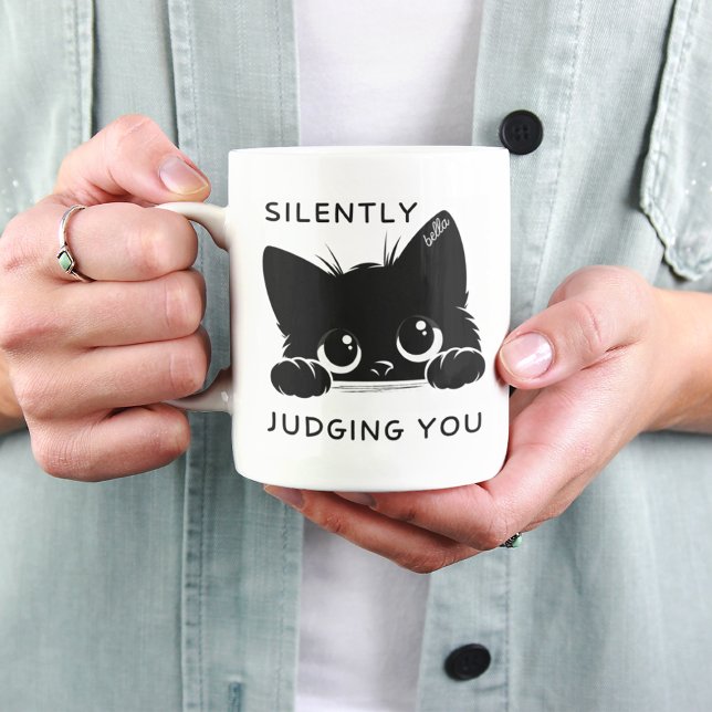 Cute Black Cat som tyst dömer er Personlig Två-Tonad Mugg (Skapare uppladdad)