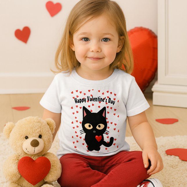 Cute Black Cat Valentine Day Helgdag Hearts T Shirt (Valentine Sweetheart in Red  This cozy toddler tee stars a wide-eyed kitty and a heart full of love)