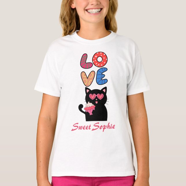 Cute Black Cat with Heart Sunglasses & Cupcake  T Shirt (Framsida)