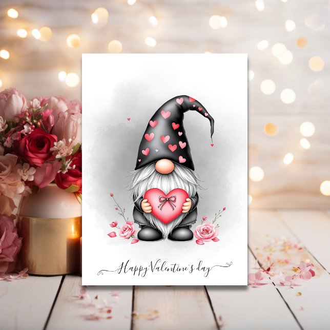 Cute Black Gnome med Rosa Heart Valentines day Julkort (Cute Black Gnome With Pink Heart Valentines day Holiday Card)