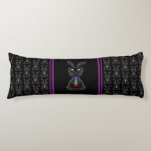 Cute Black Rabbit med Chakra Rainbow Soul