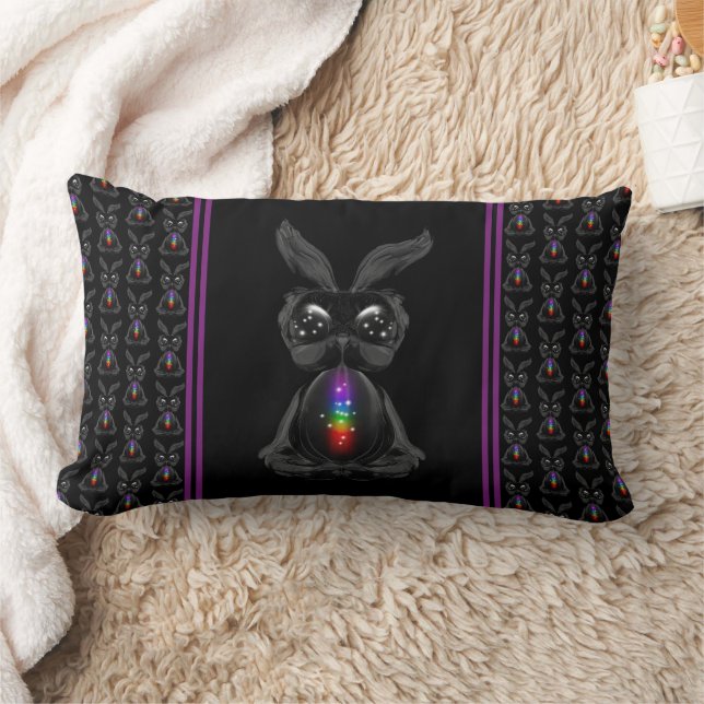 Cute Black Rabbit med Chakra Rainbow Soul Lumbarkudde (Filt)
