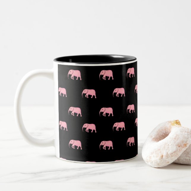 Cute Black Rosa Elephants Två-Tonad Mugg (Med munk)