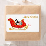 Cute Black White Cat Sleigh Gift Märkre Fraktsedel<br><div class="desc">På de här märkrna för söta gåvor sitter en vit katt i ett dekorativt lås för söt och guld. Förutom katten är gåvan paket bunden med färgstarka bögar. Skripttexten i guld vid högerna säger "GOD JUL" och anpassningsbarna är röd. Perfekt till din julklapp paket! Det finns många fler katt- OCH...</div>