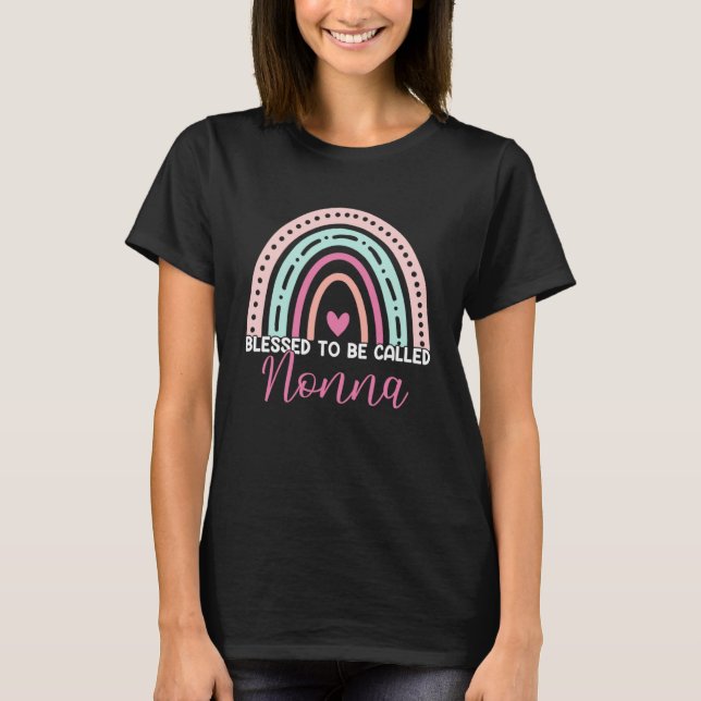 Cute Blad att kallas Nonna Rainbow Mamma Grandm T Shirt (Framsida)
