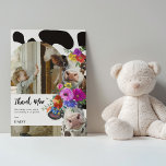 Cute Blommigt Tack Moo Cow Birthday<br><div class="desc">Heliga Kokens födelsedagskalas tack för ditt kort. Utformningen har en svart och vit bakgrund för koma,  en vit fotobåge,  två söta kor med skarpa och feta blommigtar med vattenfärg och ett roligt-tackmoomeddelande.</div>