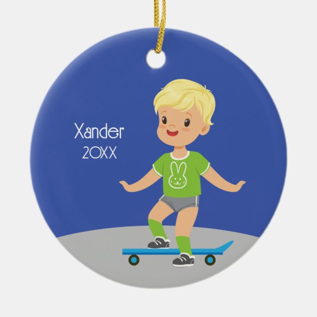 Cute Blond Boy Skateboard Julgransprydnad Keramik (Framsidan)