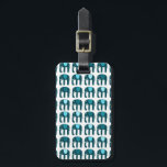 Cute Blue Elephants Mönster CUSTOMIZED Bagagebricka<br><div class="desc">Få redo för semestern med den här fina bagagetaggen - du kan lägga till dina kontaktuppgifter på andra sidan eller välja en enda siddesign. Hand plockade-design åt mig för dig! Ändra färg eller teckensnittet för texten som du vill. Kolla min butik för mer mönster eller säg till om du vill...</div>