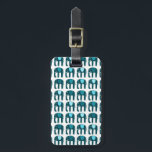 Cute Blue Elephants Mönster CUSTOMIZED Bagagebricka<br><div class="desc">Få redo för semestern med den här fina bagagetaggen - du kan lägga till dina kontaktuppgifter på andra sidan eller välja en enda siddesign. Hand plockade-design åt mig för dig! Ändra färg eller teckensnittet för texten som du vill. Kolla min butik för mer mönster eller säg till om du vill...</div>