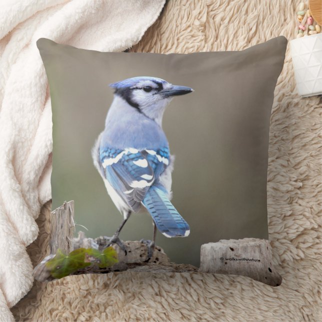 Cute Blue Jay Songbird på Treestump Kudde (Filt)