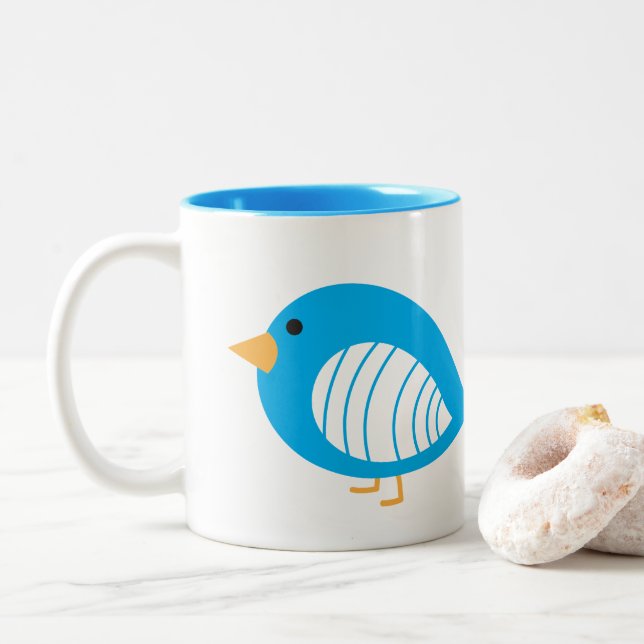 Cute blue quirky bird Two-Tone kaffe mugg (Med munk)
