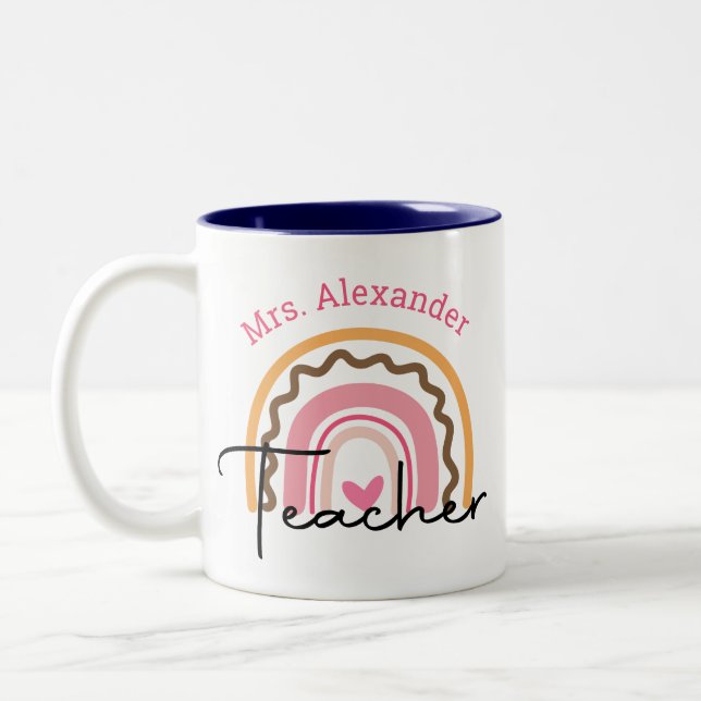 Cute Boho Rainbow Teacher-utvärdering Monogram Två-Tonad Mugg (Vänster)