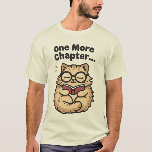 Cute Bookworm Cat T-Shirt (Framsida)