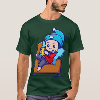 Cute Boy som opererar Mobilt på Soffa Tecknad T Shirt
