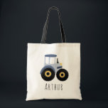 Cute Boy's Blue Farm Tractor och Namn Kids Tygkasse<br><div class="desc">Den här söta pojkens matade väska har en blå traktorskugga och har en ställe för dig att lägga till ditt barn/baby namn i vacker typografi. Perfekt till använda som väska för din lilla pojke, eller som en enkel papperspåse för en ny mamma! Underbar gåva till gården älskare. Ta en titt...</div>