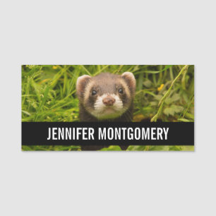 Cute Brown Ferret i Grass Namnbricka