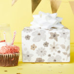 Cute Brown och Tan Blommigt Kid Birthday Presentpapper<br><div class="desc">Blommigtar i brun och brun,  gör en söt förpackning papper för baby eller barn</div>