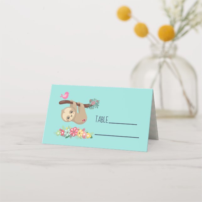 Cute Brown Sloth Hanging upp och ned Placeringskort (Framsida)