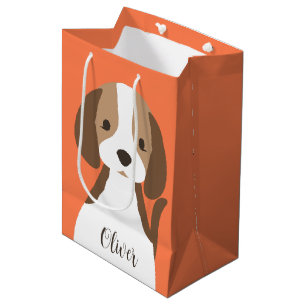 Cute brun och vit hund porträtt