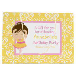 Cute Brunette Ballerina & Gult Damask Tack