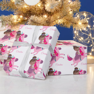 Cute Brunette Hved Girl Riding på Unicorn Presentpapper